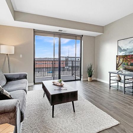 Large Downtown 2Br -Hot Tub-Downtown! Apartamento Des Moines Exterior foto